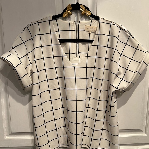 Melloday Tops - Black and white modern top